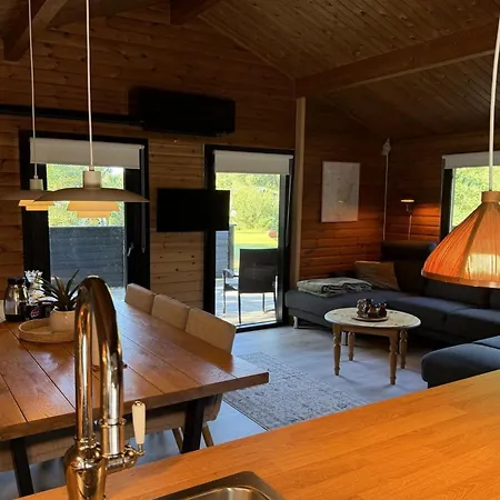 Feriehus Majvor - From The Sea By Interhome *